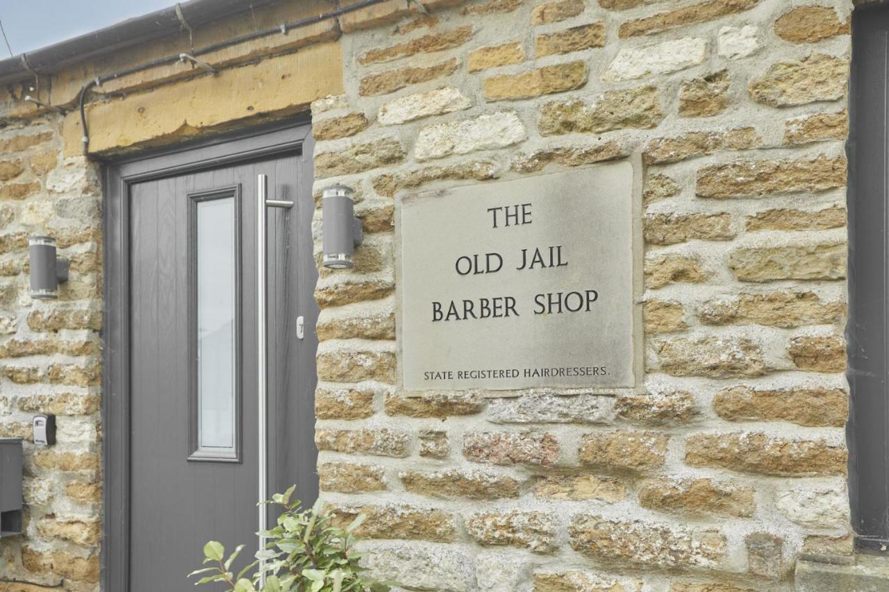Host & Stay - The Old Jail Barber'S Shop Seamer Exterior photo